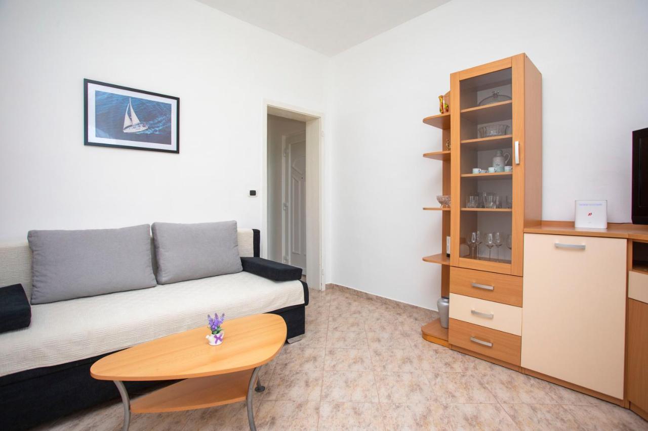 Apartman Lidija Koromačno Εξωτερικό φωτογραφία